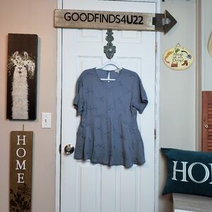 Lucky Brand BOHO Top SZ Medium Blue Gray Floral Embroidered Short Sleeve Tunic